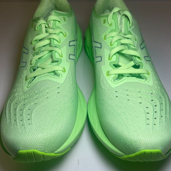 ASICS Novablast 4 Low Illuminate Green Sneakers/Shoes - 1011B693-300 Size 12 main image 13